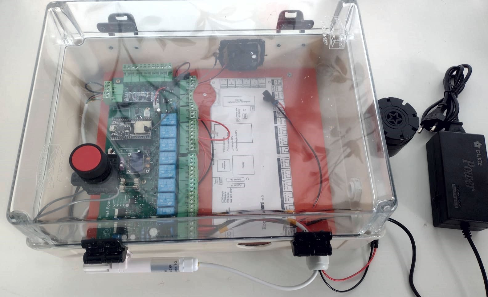 Fixação e montagem do RocketBoard em caixa painel